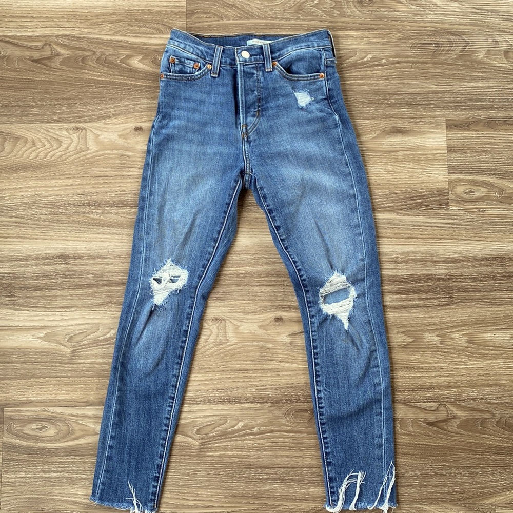 Levi strauss capri jeans